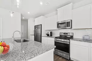 807 Maridian St, Simpsonville, SC 29680 - Photo 3