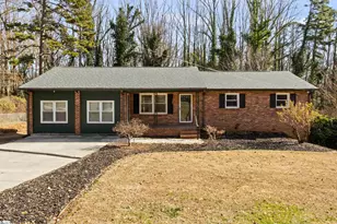 127 Walden Cir, Spartanburg, SC 29301 - Photo 1