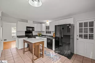 412 Ransdell Dr, Spartanburg, SC 29307 - Photo 3