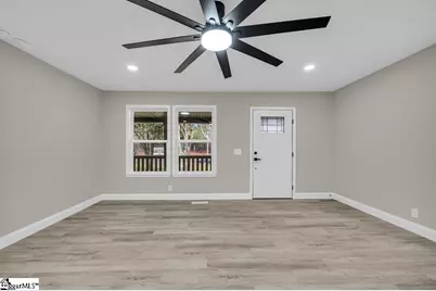 135 Commercial Circle, Westminster, SC 29693 - Photo 3