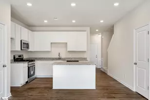 31 Lone Cypress St, Travelers Rest, SC 29690 - Photo 3