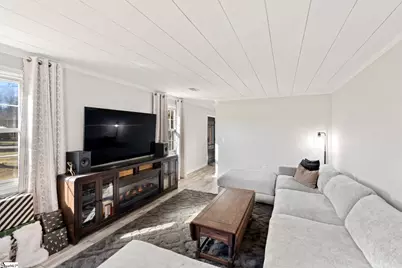 215 Hickory Lane, Mauldin, SC 29662 - Photo 5