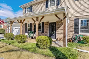 215 Hickory Ln, Mauldin, SC 29662 - Photo 3