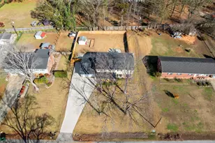 215 Hickory Ln, Mauldin, SC 29662 - Photo 35