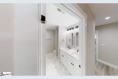 1300 Fairview Road, Gaffney, SC 29341 - Photo 11