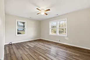 201 Francis Marion Dr, Spartanburg, SC 29302 - Photo 11