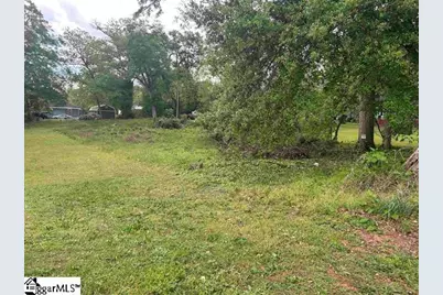 639 S Harper Street, Laurens, SC 29360 - Photo 1