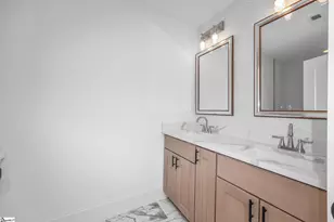 305 Valley St, Greenville, SC 29611 - Photo 21