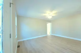 3302 Edwards Rd, Taylors, SC 29687 - Photo 3