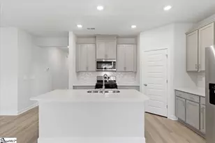 605 Hollybank St, Fountain Inn, SC 29644 - Photo 9