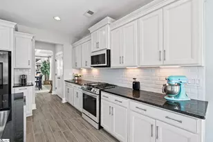 157 Foxbank Cir, Greer, SC 29651 - Photo 9