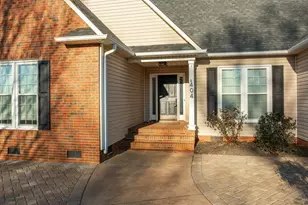 404 Grayson Dr, Moore, SC 29369 - Photo 5