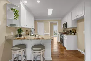 404 Grayson Dr, Moore, SC 29369 - Photo 3