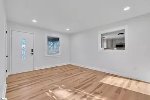 8 E Sable Ct, Greenville, SC 29609 - Photo 3