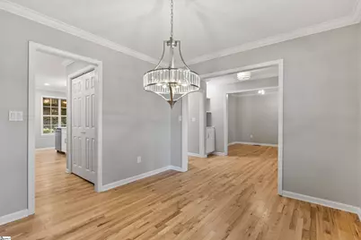 413 W Faris Road, Greenville, SC 29605 - Photo 9