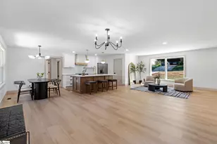 207 Oakmont Dr, Boiling Springs, SC 29316 - Photo 9