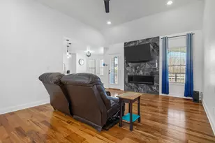 335 War Emblem Dr, Boiling Springs, SC 29316 - Photo 7