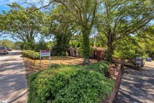 104 E Butler Rd, Mauldin, SC 29662 - Photo 3