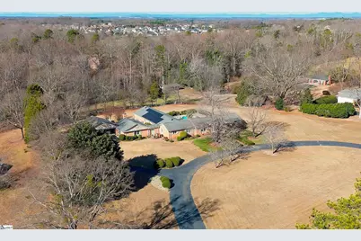 136 Club Drive, Simpsonville, SC 29681 - Photo 3