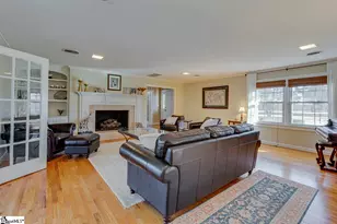136 Club Dr, Simpsonville, SC 29681 - Photo 9