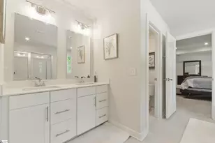 229 Hollythorpe Ln, Fountain Inn, SC 29644 - Photo 9