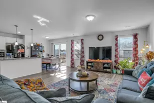 211 Whittier St, Greenville, SC 29605 - Photo 9