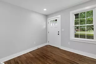 203 Montgomery St, Laurens, SC 29360 - Photo 3