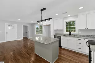 203 Montgomery St, Laurens, SC 29360 - Photo 13