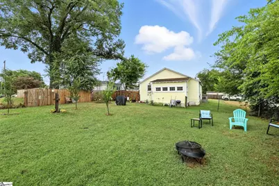 303 Poplar Street, Gaffney, SC 29341 - Photo 21