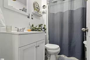 303 Poplar St, Gaffney, SC 29341 - Photo 15