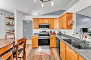 105 Laura Jane Ln, Gray Court, SC 29645 - Photo 9