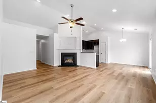 304 Riverdale Rd, Simpsonville, SC 29680 - Photo 3