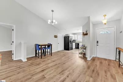 303 S Sandy Brook Way, Simpsonville, SC 29680 - Photo 7