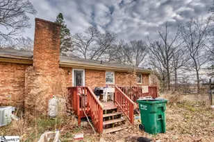 135 Garrett Rd, Cowpens, SC 29330 - Photo 7