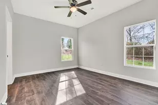 201 Stratford Rd, Greenville, SC 29605 - Photo 15
