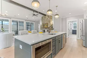 230 E Darby Rd, Taylors, SC 29687 - Photo 9