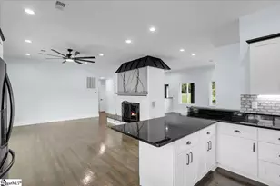 305 Waters Rd, Taylors, SC 29687 - Photo 19