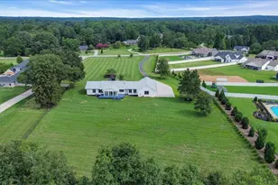 305 Waters Rd, Taylors, SC 29687 - Photo 3