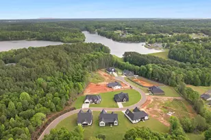 726 New S Ct, Wellford, SC 29385 - Photo 3