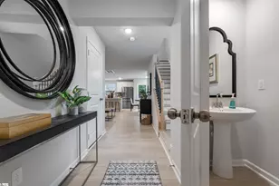 608 Curry Ct, Spartanburg, SC 29301 - Photo 3