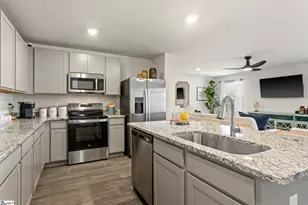 105 Green Pasture Rd, Fountain Inn, SC 29664 - Photo 5