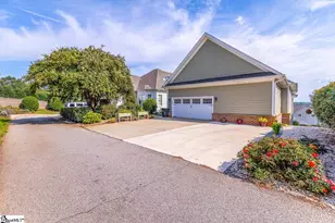 902 Blue Moon St, Taylors, SC 29687 - Photo 43