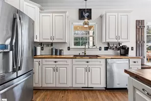 204 Cove Harbor Ct, Taylors, SC 29687 - Photo 13