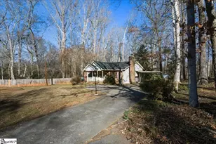 1051 W Duncan Rd, Greenville, SC 29617 - Photo 3