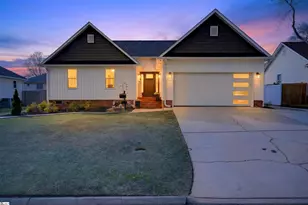 7 Fitzpatrick Ct, Fountain Inn, SC 29644 - Photo 3