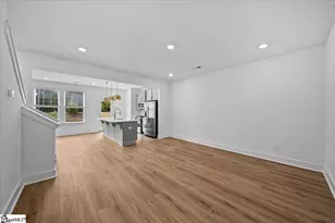 525 W Norvell Ct, Spartanburg, SC 29307 - Photo 9