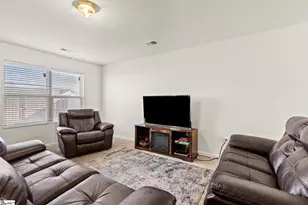 43 Jones Creek Cir, Greer, SC 29650 - Photo 7