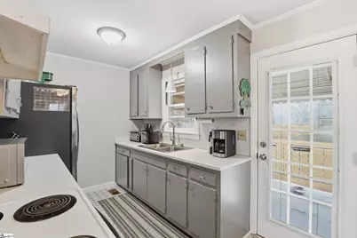 103 Fairlane Circle, Greenville, SC 29607 - Photo 7