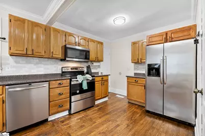 120 E Wilburn Avenue, Greenville, SC 29611 - Photo 7