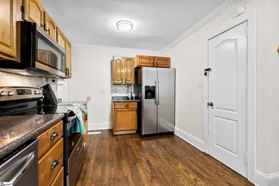 120 E Wilburn Avenue, Greenville, SC 29611 - Photo 9